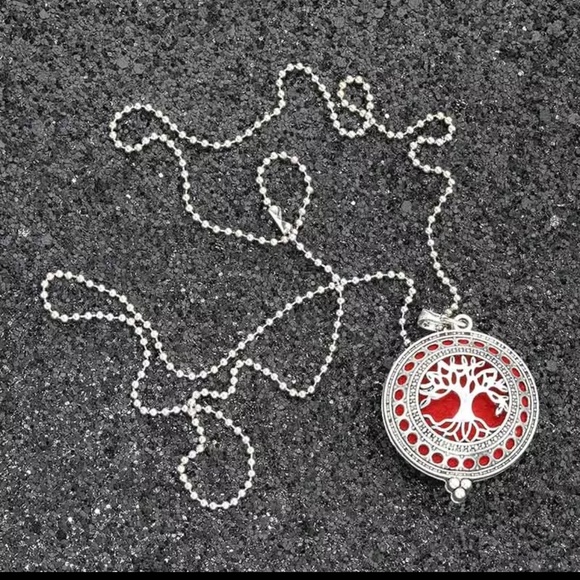 Tree of life diffuser aromatherapy necklace - Picture 2 of 5